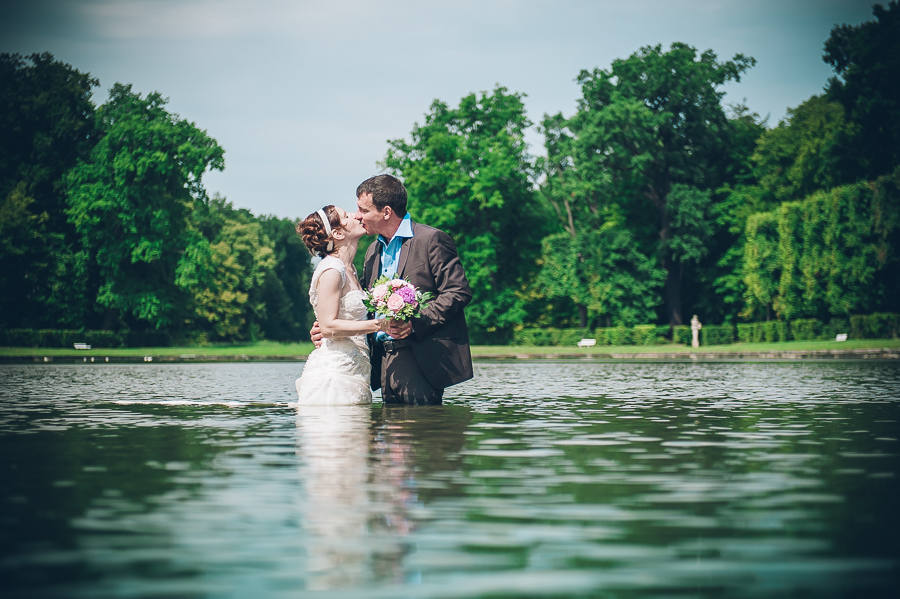 Trash the dress - Hochzeitsfotos mal anders